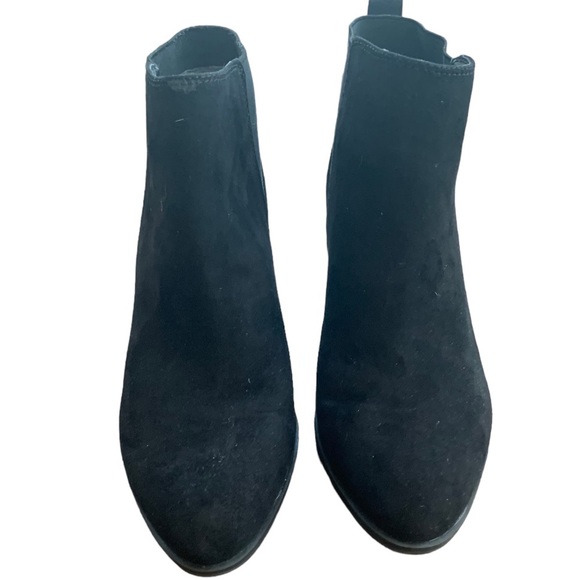 FRANCO SARTO Women's Glenna Black
Faux Suede Almond Toe Ankle Booties (8.5) - Picture 4 of 9